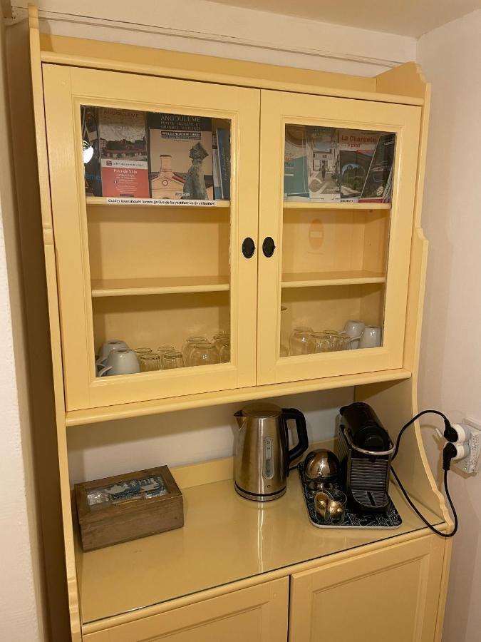 Merig'Home Chambre Bd Climatisee Dans Maison Avec Piscine Au Calme En Ville, Sdb & Toilettes Prives Ангулем Екстер'єр фото